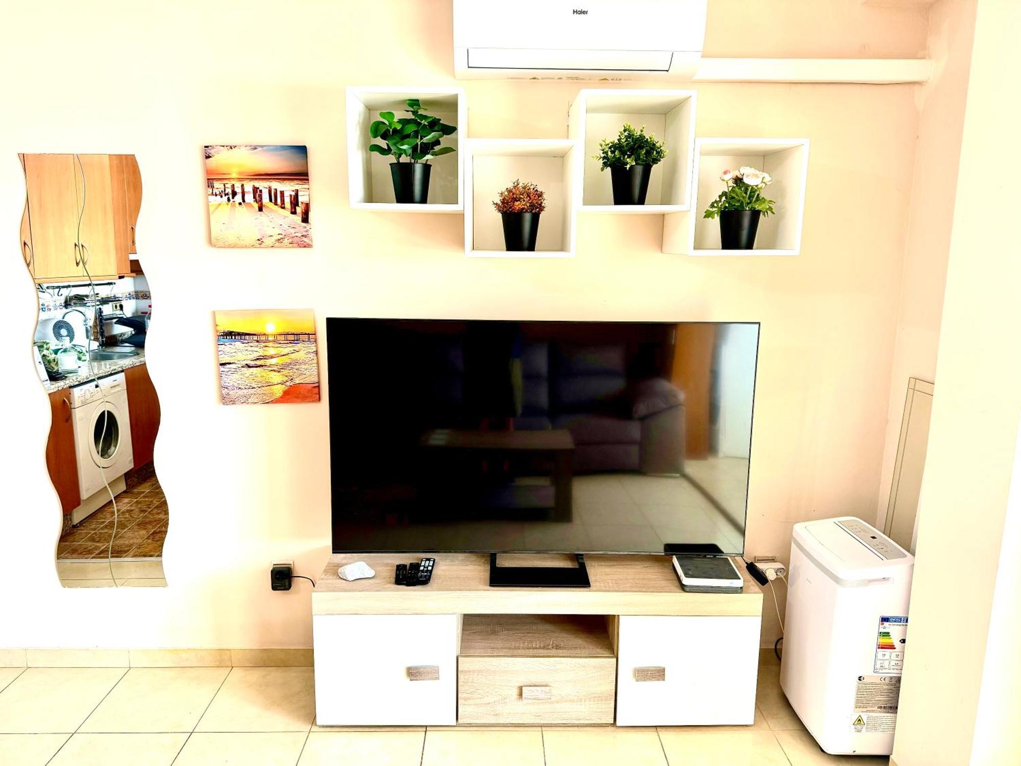 Cozy Fuengirola Apartment With Sea View & Pool Exterior foto